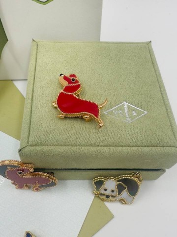Van Cleef & Arpels брошь #382432VW