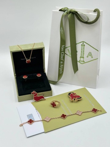Van Cleef & Arpels брошь #382432VW
