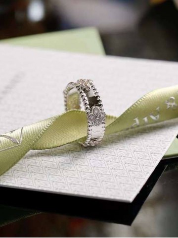 Van Cleef & Arpels кольцо #393773HD