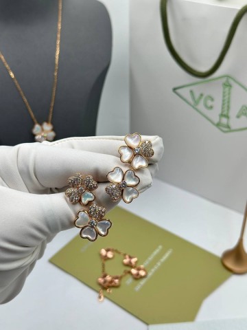 Van Cleef & Arpels серьги #440649TY