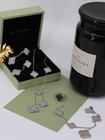 Van Cleef & Arpels Колье #479486NL