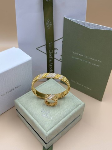 Van Cleef & Arpels Perlée 5 diamants кольцо #480668WD
