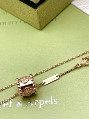 Van Cleef & Arpels подвеска #481105CY