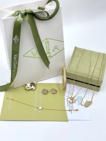 Van Cleef & Arpels кулон #508077TX