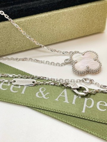 Van Cleef & Arpels подвеска #533021SV