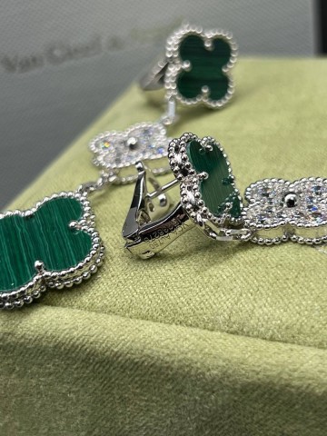 Van Cleef & Arpels серьги #541780AQ
