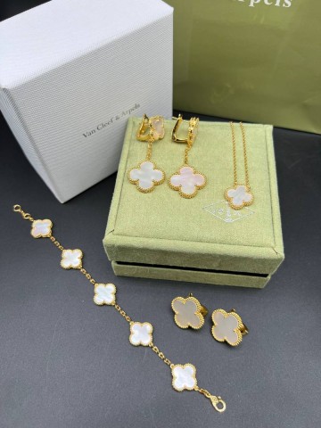 Van Cleef & Arpels подвеска #541904RJ