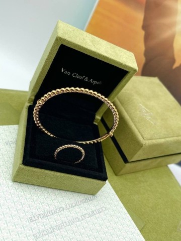 Van Cleef & Arpels кольцо #543377JK