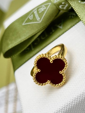 Van Cleef & Arpels кольцо #545257BE