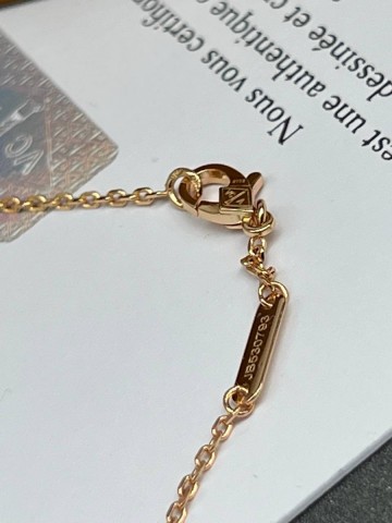 Van Cleef & Arpels подвеска #551732XM