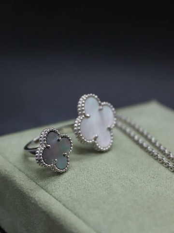 Van Cleef & Arpels кольцо #571171CT