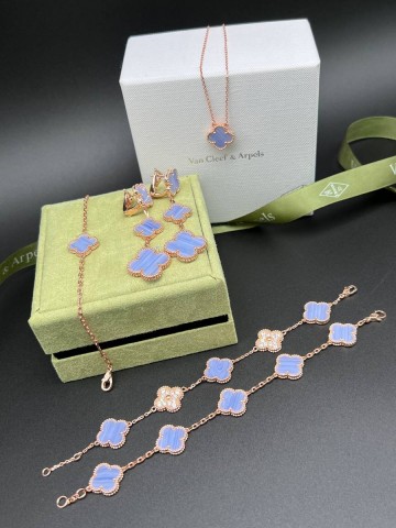 Van Cleef & Arpels подвеска #671089KG