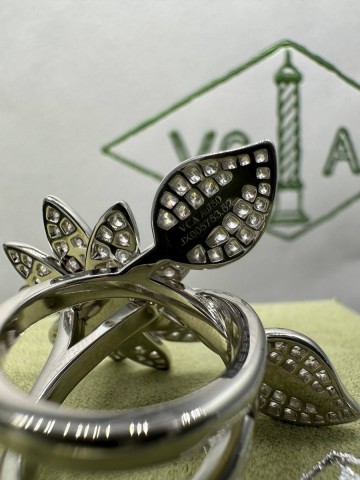 Van Cleef & Arpels кольцо #672052NI