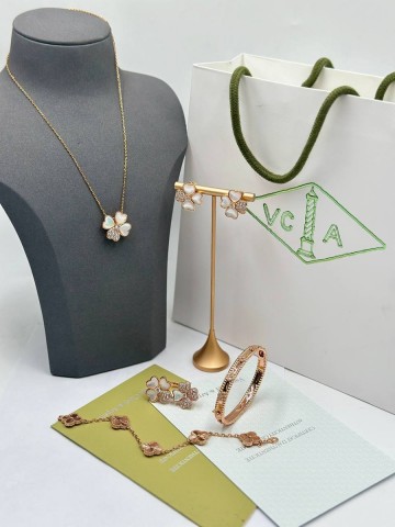 Van Cleef & Arpels браслет #685931AC