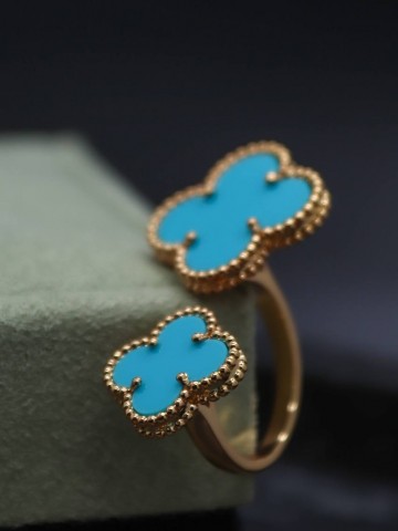 Van Cleef & Arpels кольцо #689270XA