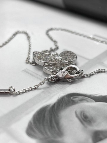 Van Cleef & Arpels кулон #702192TF