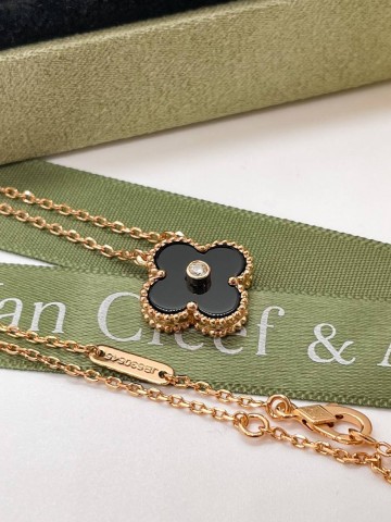 Van Cleef & Arpels подвеска #714253AC