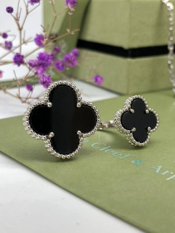 Van Cleef & Arpels кольцо #717773VS