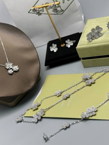 Van Cleef & Arpels колье #733319VA