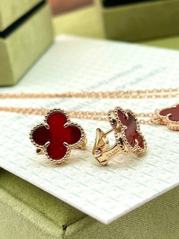 Van Cleef & Arpels серьги #735840YQ