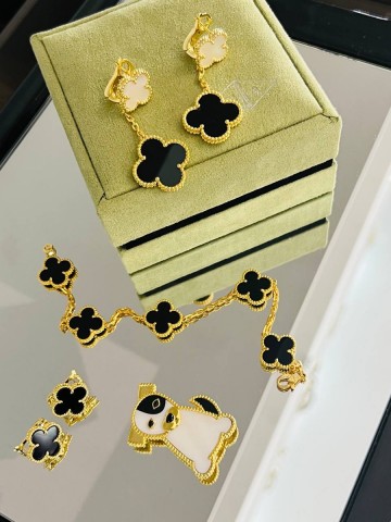 Van Cleef & Arpels серьги #742758UW