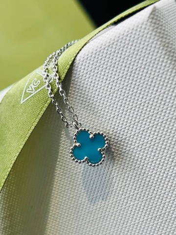 Van Cleef & Arpels подвеска #765108XL