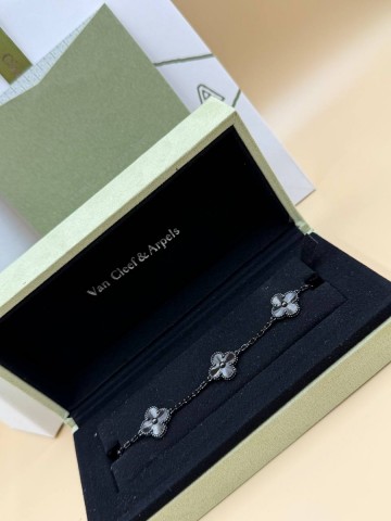 Van Cleef & Arpels браслет #767044QW