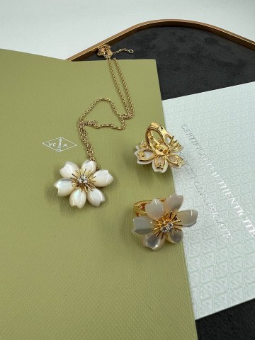 Van Cleef & Arpels кулон #767859IO