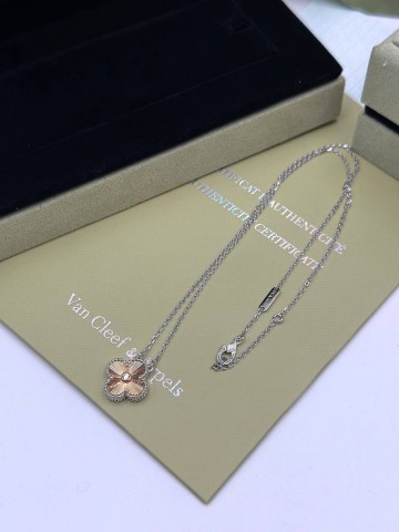 Van Cleef & Arpels подвеска #768035CY