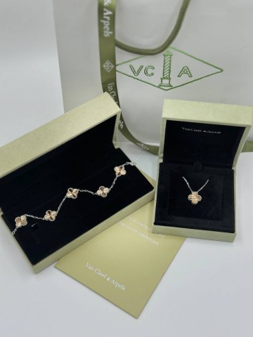Van Cleef & Arpels подвеска #768035CY