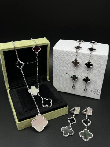 Van Cleef & Arpels Колье #807800UX