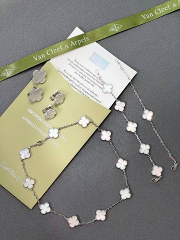 Van Cleef & Arpels Колье #822517XD