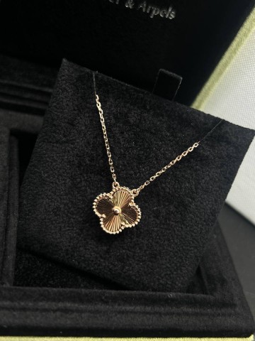 Van Cleef & Arpels подвеска #824235SQ