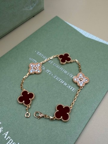 Van Cleef & Arpels браслет #837480PC