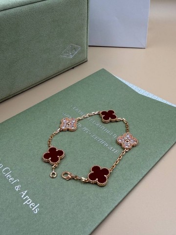 Van Cleef & Arpels браслет #837480PC