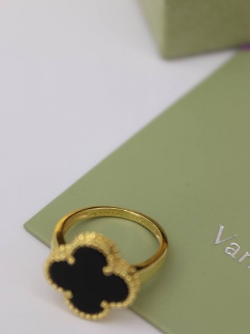 Van Cleef & Arpels кольцо #847237AK