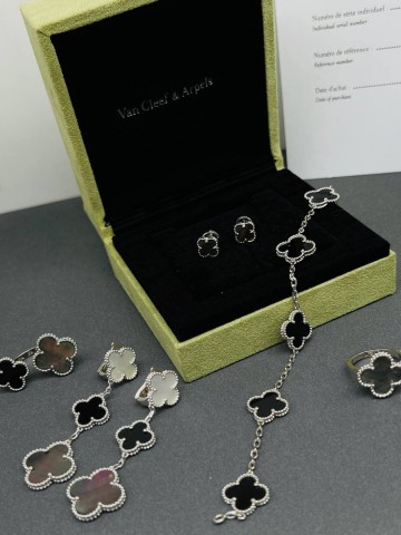Van Cleef & Arpels серьги #868955VB