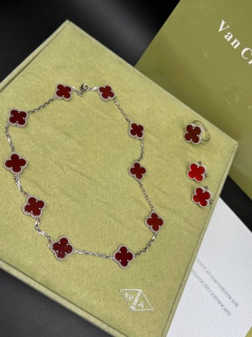 Van Cleef & Arpels Колье #896053UM