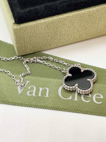 Van Cleef & Arpels подвеска #927719DS