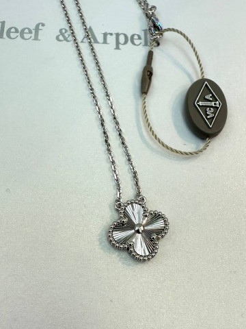 Van Cleef & Arpels Vintage Alhambra подвеска #943599YS