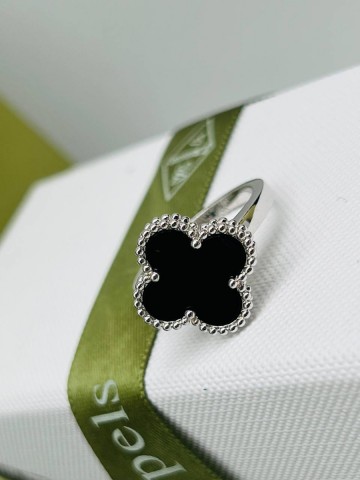 Van Cleef & Arpels кольцо #979120XI