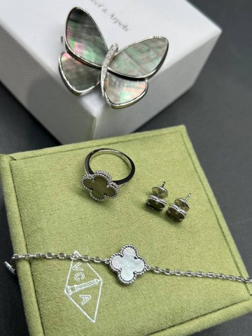 Van Cleef & Arpels серьги мини #993911TU