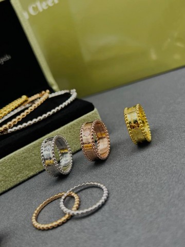 Van Cleef & Arpels кольцо #996916ES