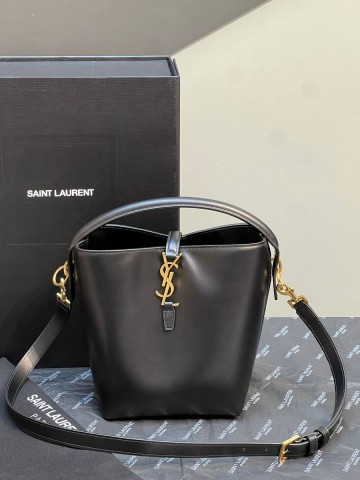 Yves Saint Laurent CASSANDRE сумка #897660EG