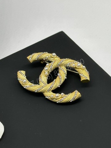 Брошь CHANEL