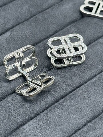 Серьги Balenciaga