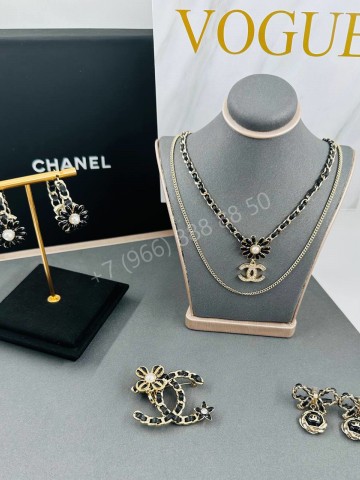 Серьги CHANEL