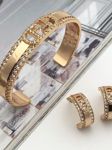 Серьги Fendi