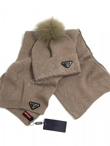 Комплект Prada (шапка + шарф)