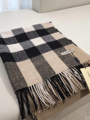Шарф Burberry